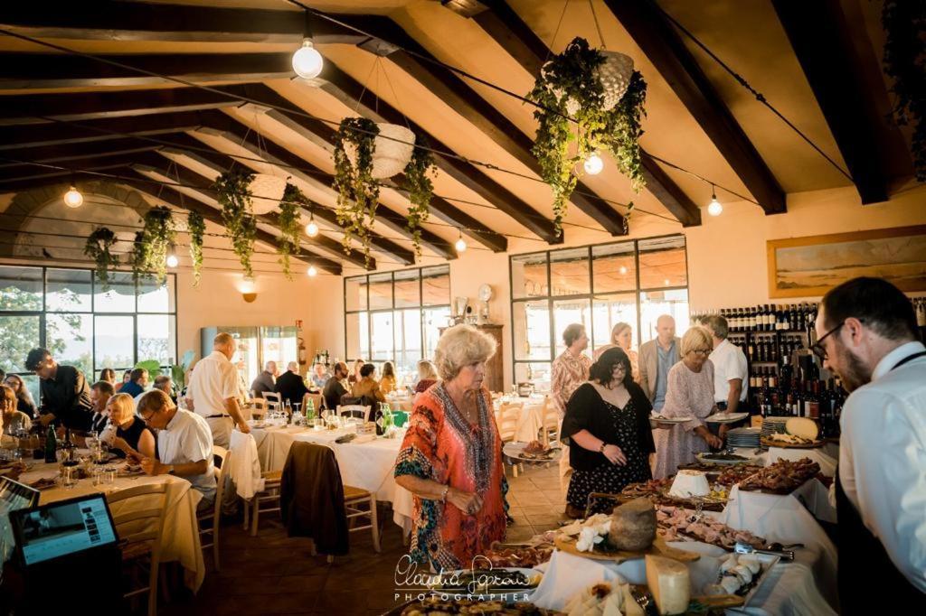 Agriturismo Cerrosughero Канино Экстерьер фото
