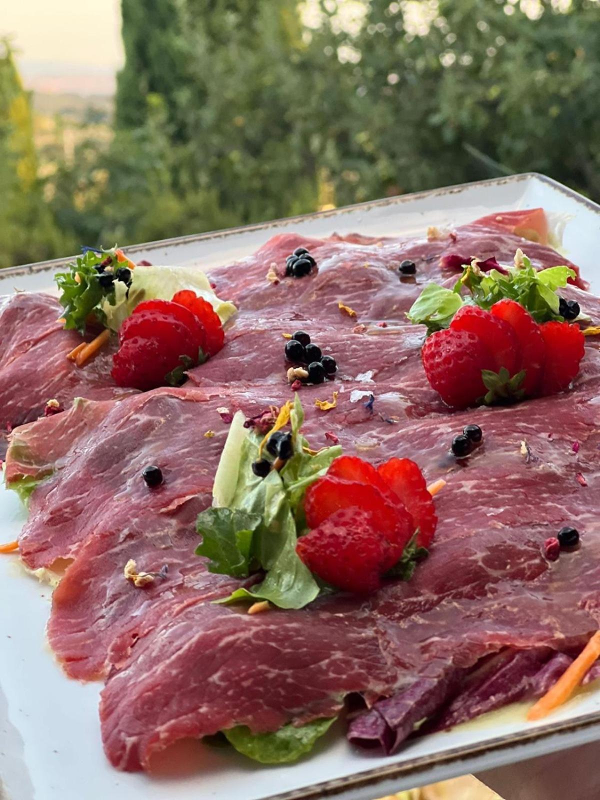 Agriturismo Cerrosughero Канино Экстерьер фото