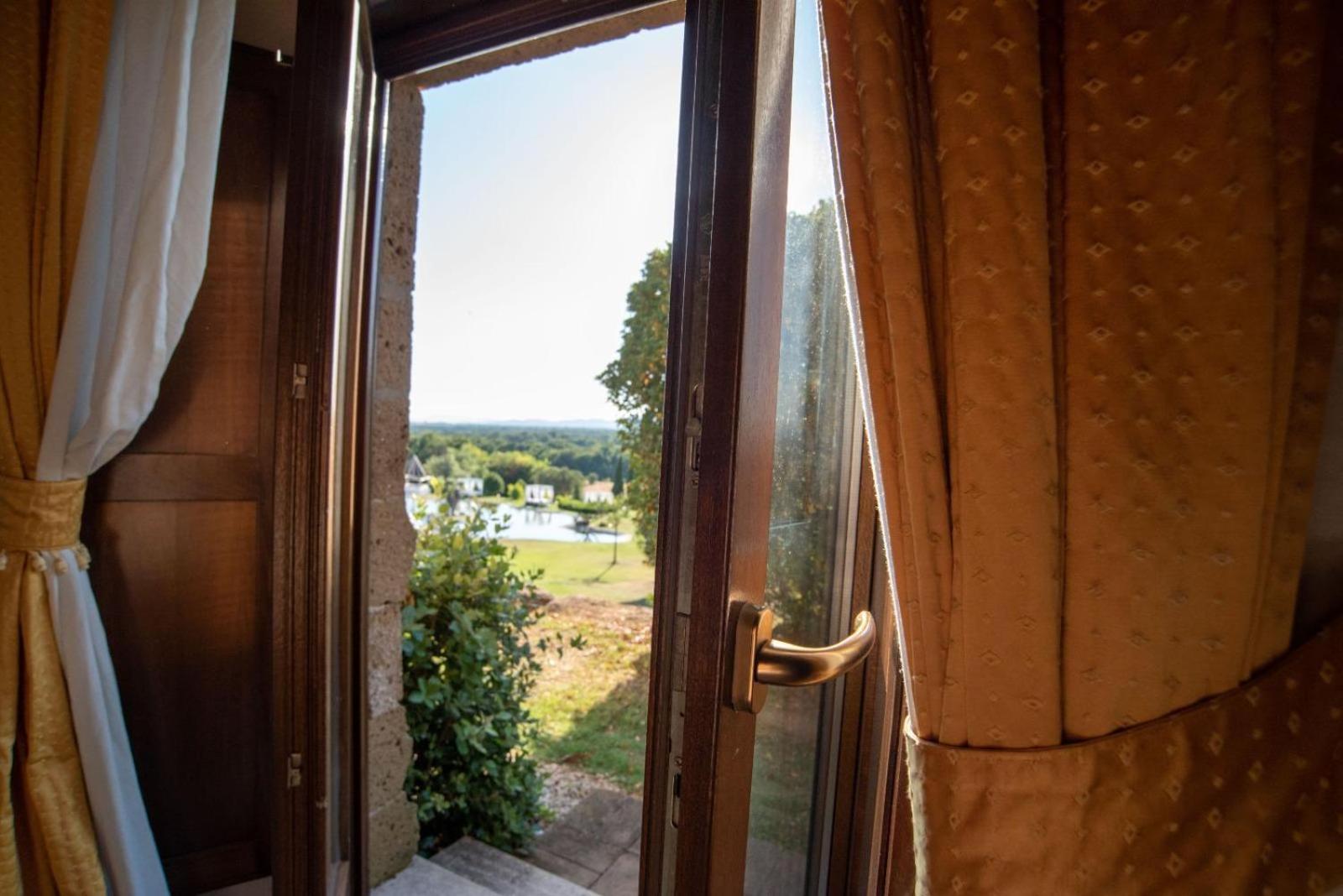 Agriturismo Cerrosughero Канино Экстерьер фото