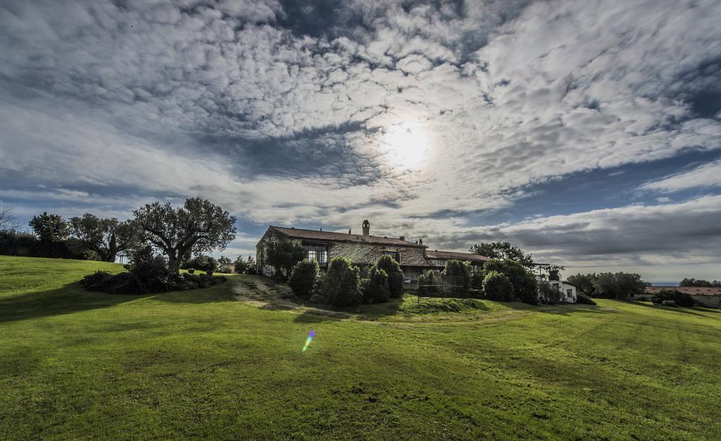 Agriturismo Cerrosughero Канино Экстерьер фото